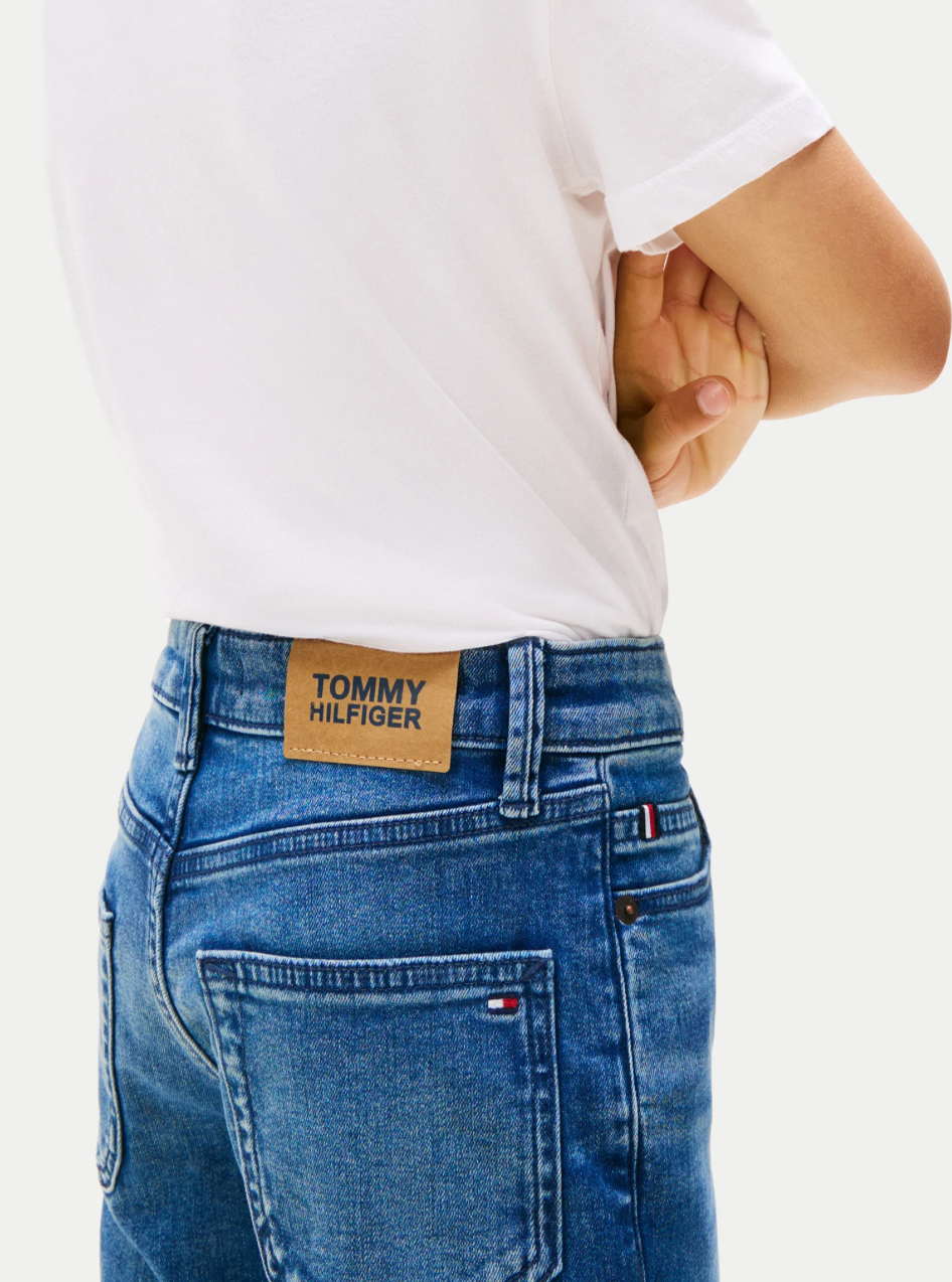TOMMY HILFIGER JEANS